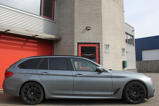 Rijervaring Chiptuning BMW 530d G30-G31 265 PK Zijkant