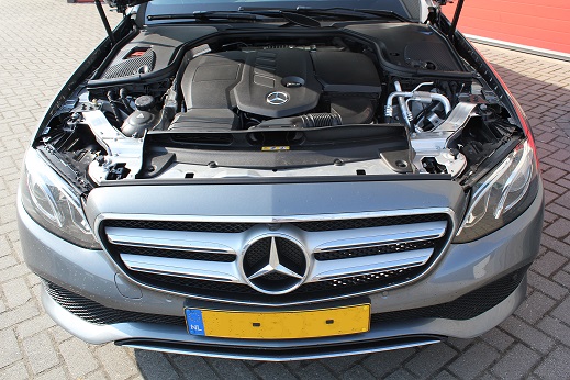 Rijervaring Chiptuning Mercedes E220 CDI 194 PK Voorkant