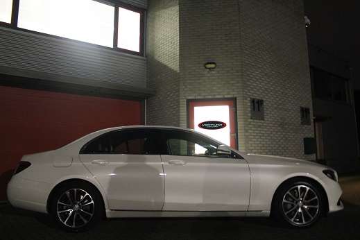 Rijervaring Chiptuning Mercedes E 350e 279 PK 600 NM Zijkant