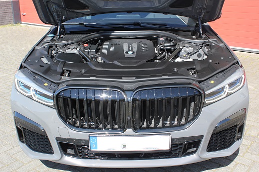 Rijervaring Chiptuning BMW 740d 320 pk Voorkant