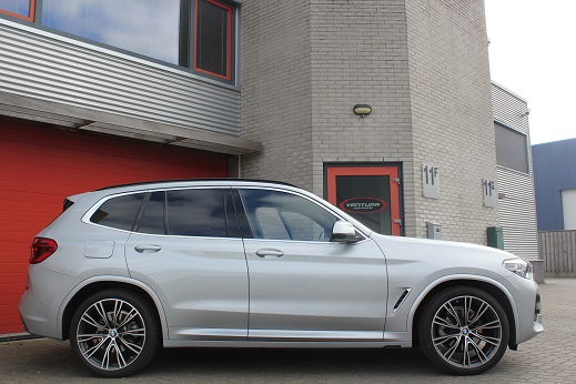Rijervaring Chiptuning BMW X3 2.0i B48 184 PK Zijkant