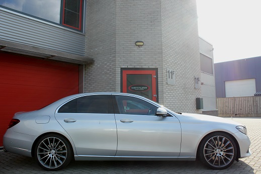 Rijervaring Chiptuning Mercedes E 350e 279 PK 600 NM Zijkant