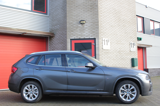 Rijervaring Chiptuning BMW X1 2.0i turbo 184 PK en 270 NM Zijkant