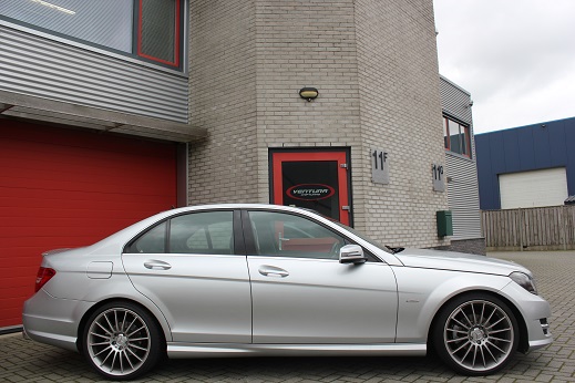 Rijervaring Chiptuning Mercedes C180 CGI 156 PK Zijkant