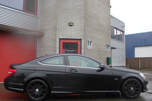 Rijervaring Chiptuning Mercedes C180 CGI 156 PK Coupe Zijkant