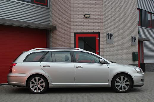 Rijervaring Chiptuning Toyota Avensis 2.0 D4D 126 PK Zijkant