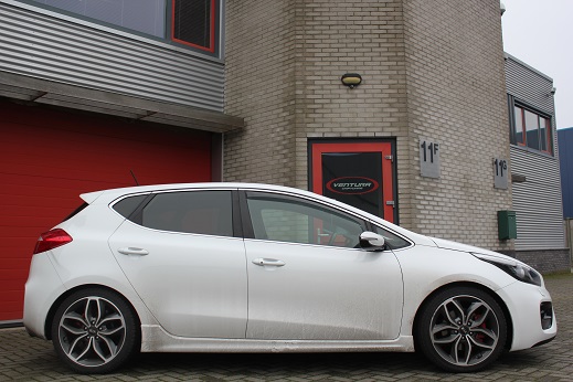 Rijervaring Chiptuning Kia Ceed 1.6 T-GDi 204 PK Zijkant