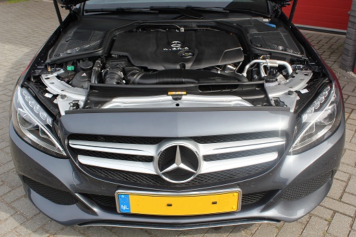 Rijervaring Chiptuning Mercedes C300 H Voorkant