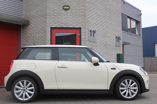 Rijervaring Chiptuning Mini One 1.2 Turbo 102 PK Zijkant