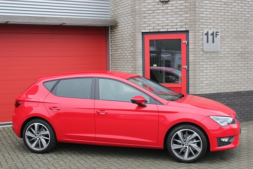 Rijervaring Chiptuning Seat Leon 1.4 TSI 140 PK Zijkant