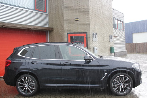 Rijervaring Chiptuning BMW X3 2.0i B48 184 PK Zijkant