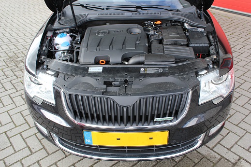 Rijervaring Chiptuning Skoda Superb 1.6 TDI 105 PK Voorkant