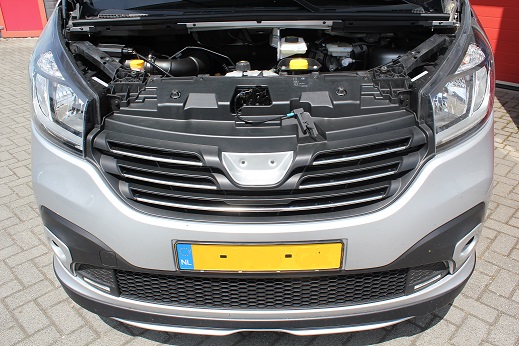 Rijervaring Chiptuning Renault Trafic 1.6 DCi 145 PK Voorkant