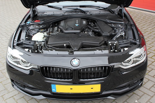 Rijervaring Chiptuning BMW 320d EDE 163 PK 400 NM Voorkant