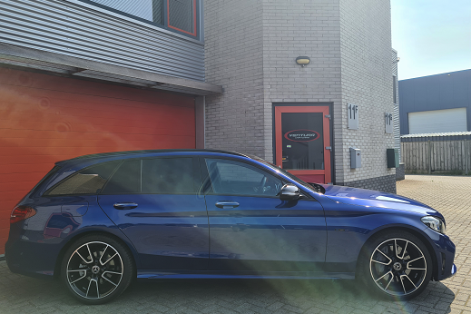 Rijervaring Chiptuning Mercedes C300E Zijkant