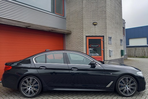 Rijervaring Chiptuning BMW 540i  340 PK G30-G31 Zijkant