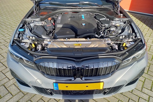 Rijervaring Chiptuning BMW 330e 292 PK G20 - G21 Voorkant