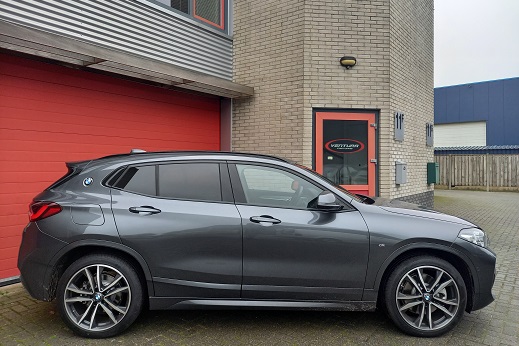 Rijervaring Chiptuning BMW X2 M35i 306 PK 450 NM Zijkant