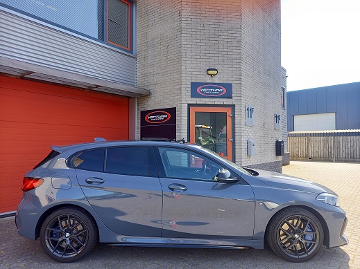 Rijervaring Chiptuning BMW M135i 306 PK Zijkant