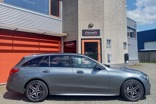 Rijervaring Chiptuning Mercedes C300E 313 PK W206 Zijkant