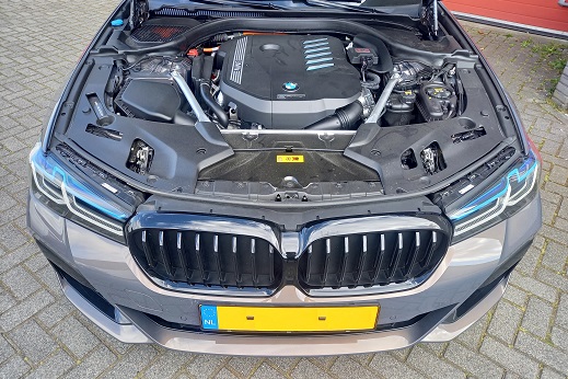 Rijervaring Chiptuning BMW 545E G31 394 PK Voorkant