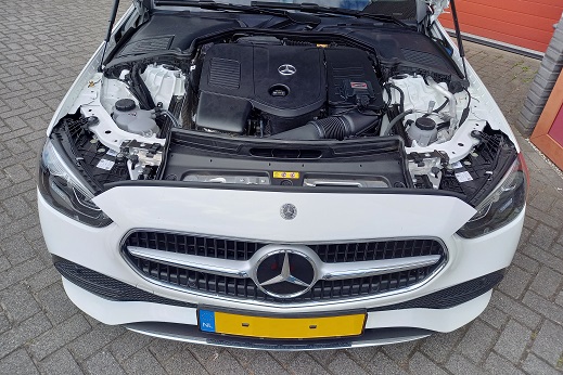 Rijervaring Chiptuning Mercedes C180 CGi 170 PK Voorkant
