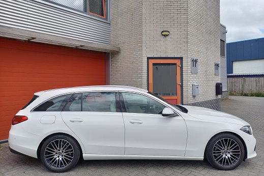 Rijervaring Chiptuning Mercedes C180 CGi 170 PK Zijkant