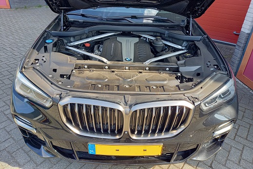 Rijervaring Chiptuning BMW X5 M550d 400 PK Voorkant