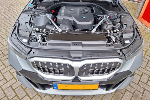 Rijervaring Chiptuning BMW 520i G60 G61 208 PK Voorkant