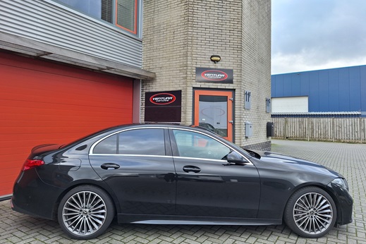 Rijervaring Chiptuning Mercedes C180 CGi 170 PK W206 Zijkant