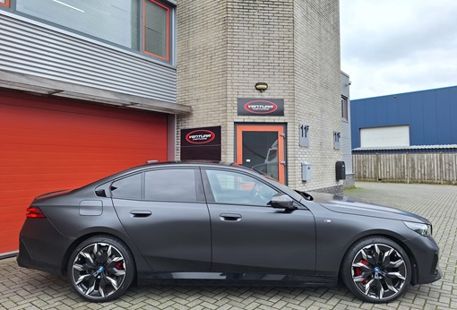 Rijervaring Chiptuning BMW 550e 489 PK G60-G61 Zijkant