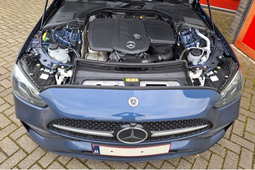 Rijervaring Chiptuning Mercedes Benz C 300 de 313 PK Voorkant