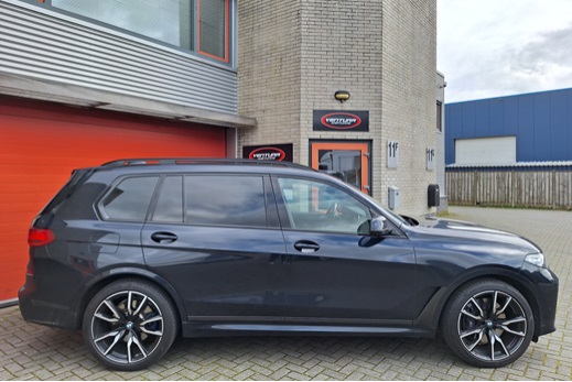 Rijervaring Chiptuning BMW X7 xDrive 40i 340 PK G07 Zijkant