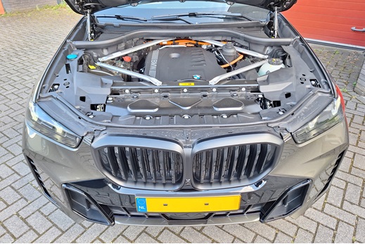 Rijervaring Chiptuning BMW X5 50e 489 PK G05 Voorkant