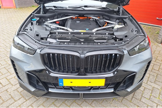 Rijervaring Chiptuning BMW X5 50e 489 PK G05 Voorkant