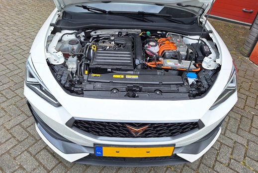 Rijervaring Chiptuning Cupra Leon 1.4 e-Hybrid 245 PK Voorkant