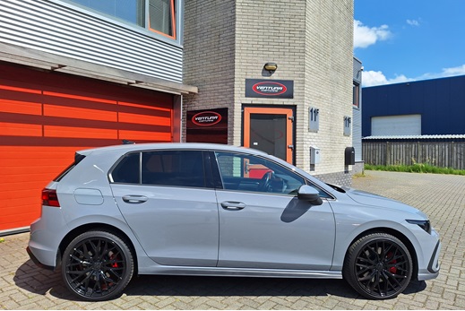 Rijervaring Chiptuning Volkswagen Golf 8 GTE 245 PK Zijkant