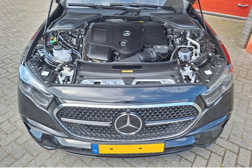 Rijervaring Mercedes E300 E 313 PK W214 Voorkant
