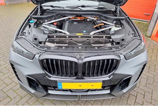 Rijervaring Chiptuning BMW X5 50e 489 PK G05 Voorkant