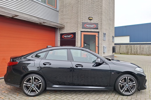 Rijervaring Chiptuning BMW 220i 178 PK F44 Zijkant