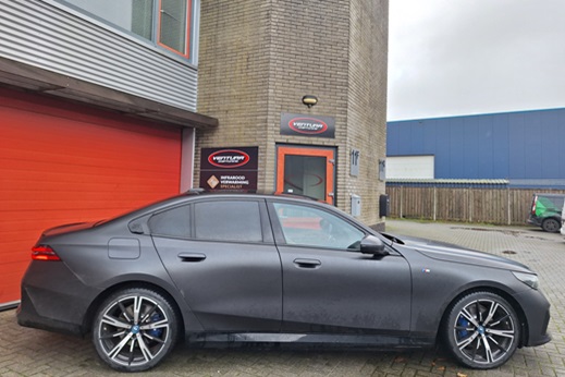 Rijervaring Chiptuning BMW 530e 299 PK G60 - G61 Zijkant