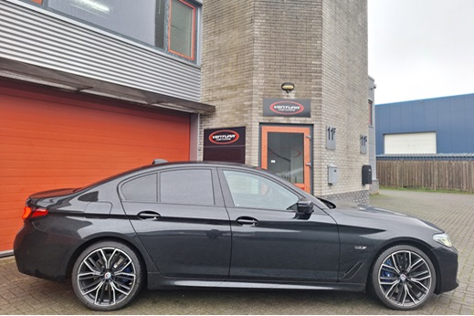 Rijervaring Chiptuning BMW 545E G31 394 PK Zijkant