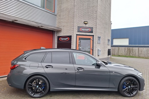 Rijervaring Chiptuning BMW 330e 292 PK G20-G21 Zijkant