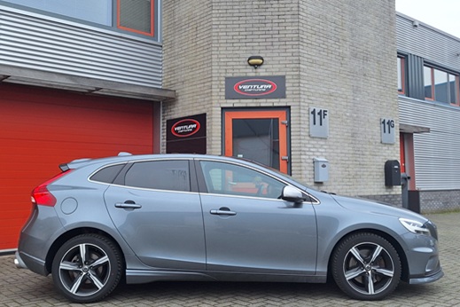 Rijervaring Chiptuning Volvo S40 - V40 T3152 PK Zijkant