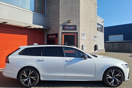 Rijervaring Chiptuning Volvo V90 T8 455 PK Plug-in Hybrid Zijkant