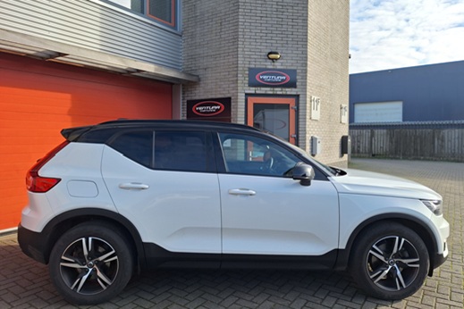 Rijervaring Chiptuning Volvo XC40 B4 197 PK Zijkant