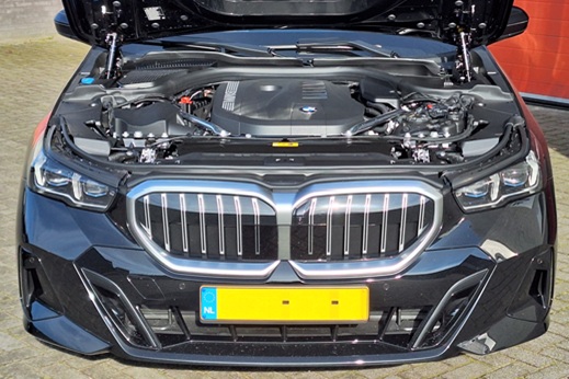 Rijervaring Chiptuning BMW 550e 489 PK G60-61 Voorkant