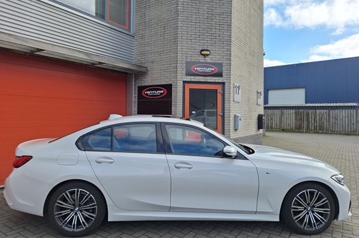 Rijervaring Chiptuning BMW 318i G21 156 PK Zijkant