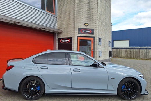 Rijervaring Chiptuning BMW 330e 292 PK G20-G21 Zijkant