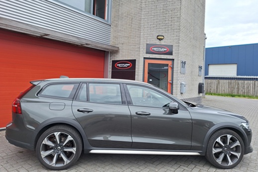 Rijervaring Chiptuning Volvo V60 B5 250 PK Zijkant